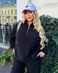 Fleece set with wide-leg trousers in polyester and elastane, image of comfortable luxury women's clothing.