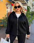Velour hooded set in polyester and spandex, an elegant and soft sporty set.