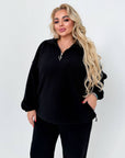 Warm fleece set in polyester and elastane, with a comfortable design, suitable for cold weather, in the image.
