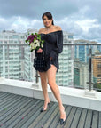 Polka dot dress made of cotton blend с дълги Sleeveи и V-образно деколте, черна с бели точки, от бранд с комфортен дизайн
