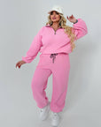 Warm fleece set in polyester and elastane, suitable for winter conditions, in a soft and comfortable fabric.
