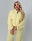 Warm fleece set in polyester and elastane, image of comfortable and warm winter clothing.