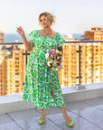 Cotton floral dress със свеж дизайн, подходяща за лятна ежедневна носия, с 70% cotton и 30% polyester.