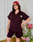 Knitwearен комплект с shorts от 80% cotton и 20% elastane, изображение на комфортен моден комплект.