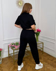 Knitwearен комплект с cotton и polyester, изображение на комфортен и стиlinen комплект за ежедневието.