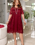 Lace dress with lining , изработена от polyester, viscose и elastane, елегантен дизайн и деликатна текстура.