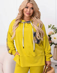 Knit set with checkered inserts , Compositionен от 97% polyester и 3% spandex, показан на изображението.