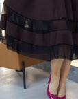 Ausgestelltes Kleid mit Mesh-Einsätzen
