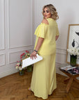Памучен комплект с волан, 70% cotton и 30% polyester, показан на изображението.