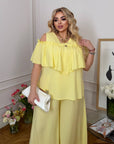 Комплект от памучна Fabric с волан, съдържание 70% cotton и 30% polyester, показан на изображението.