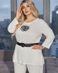Ribbed fabric set with a belt , включващ polyester и lycra, подходящ за ежедневна и елегантна визия.