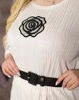 Ribbed fabric set with a belt , polyester и lycra, подходящ за ежедневна носия, изображение на модел.