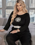 Ribbed fabric set with a belt , включващ polyester, lycra и nylon, с моден и комфортен дизайн.