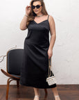 Elegant dress with straps