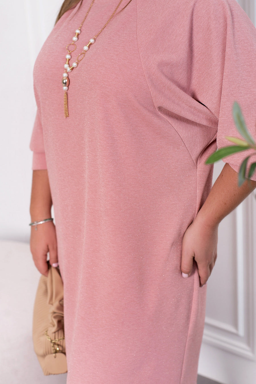 Lurexové šaty s volnými rukávy