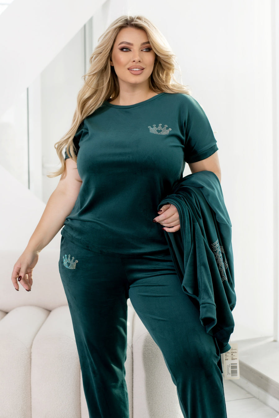 Třídílná sametová sada společenského oblečení