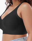 Seamless bra in plus sizes L–6XL , с nylon и elastane, показан на модел, комфортен и еластичен за ежедневна употреба