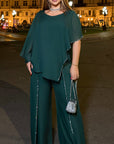 Elegant dress in chiffon with rhinestones, polyester and elastane, model for special occasions.