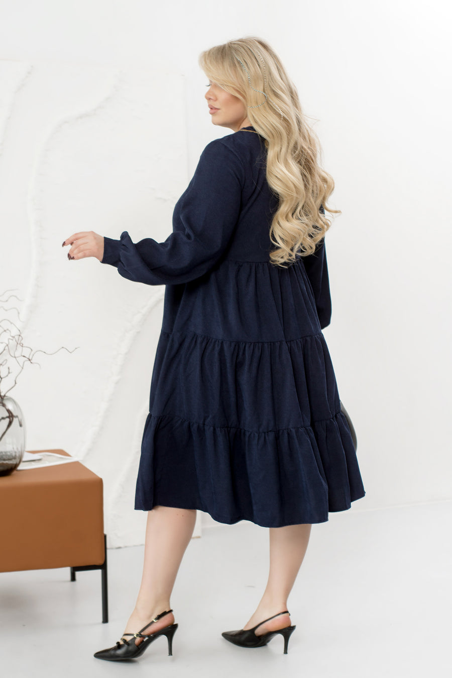 Bordázott bársonyos ruha fodrokkal