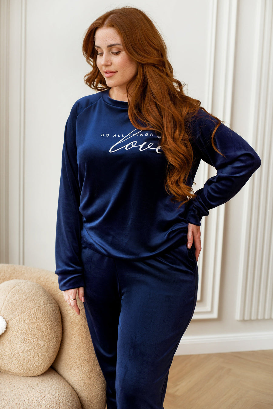 Žametni komplet salonarjev