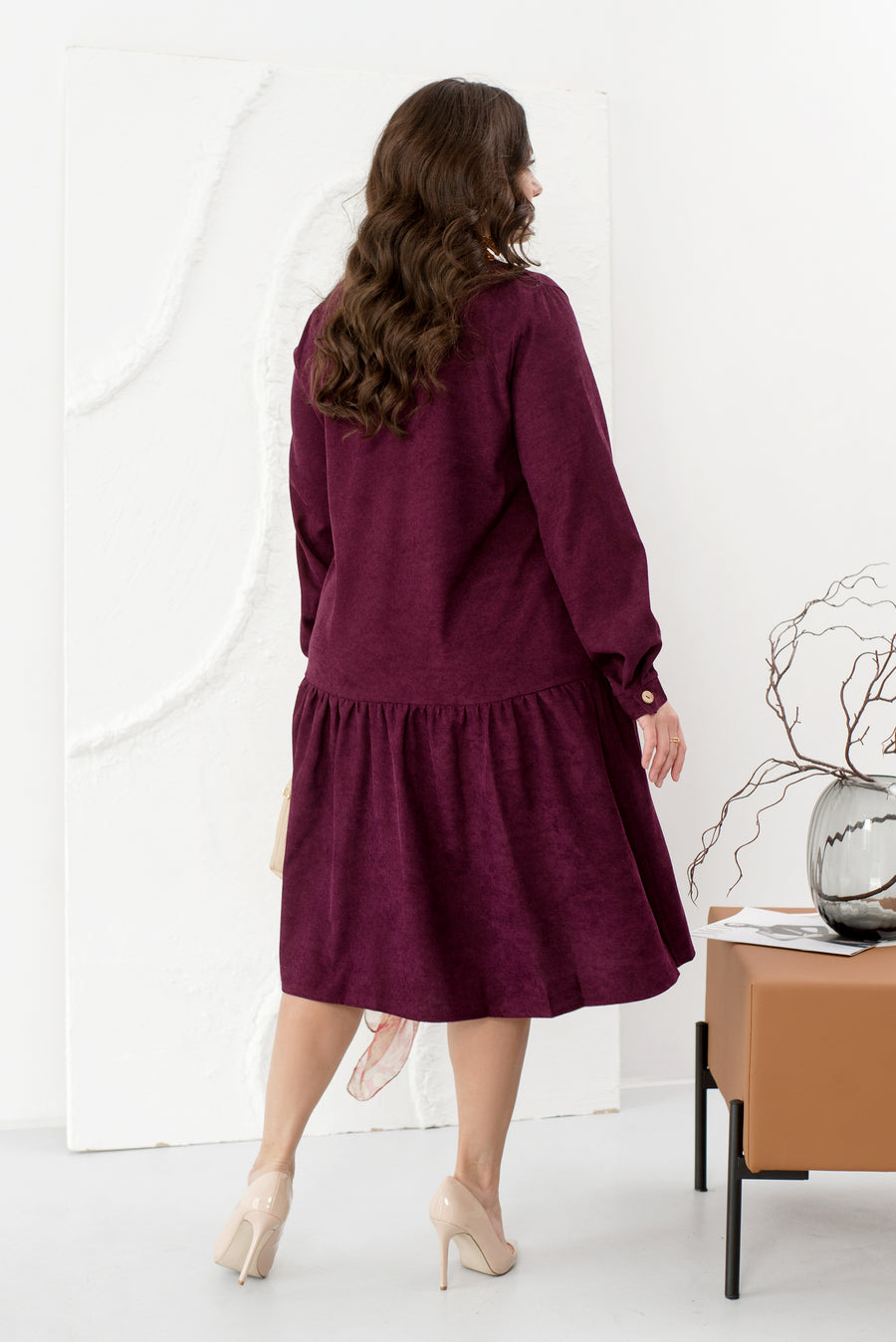 Bordázott bársonyos ruha gombokkal