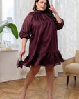 Short dress with a bow and ruffles  от марка YR, polyester и spandex, показана в изображението.