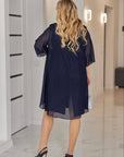 Avondjurk met chiffon cape