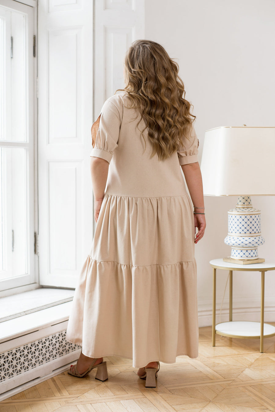 Дълго ленено рокля с копчета