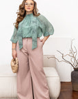 Elegant women’s blouse  YR с polyester и spandex, подходяща за ежедневен стил и комфорт.