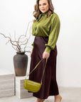 Stylish women’s blouse with a high collar and ties  от марка YR, 100% polyester, изображение на блуза с детайли.