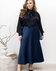 Stylish women’s blouse with a high collar and ties , марка YR, от 100% polyester, видима в изображението.