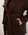 Manteau court avec ceinture