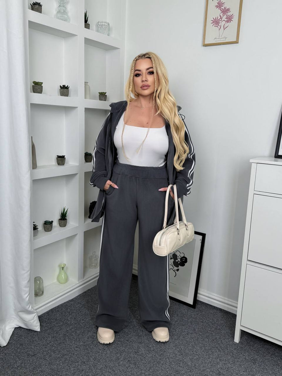 Set with side stripes  - Twiggy Shop