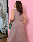 Linen ен комплект с skirt, Compositionен от 80% linen  и 20% polyester, с елегантен дизайн и естествена текстура.