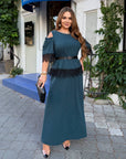 Set with a long skirt and lace, made from polyester, viscose and lycra, with an elegant design.