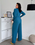 Two-piece set made from polyester and elastane, suitable for everyday wear, with modern look and comfort.