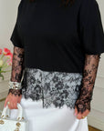 Риза с lace от cotton и elastane, Whiteа, с деликатна дантеlinen а декорация, подходяща за ежедневно носене.