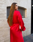 Satin kimono with a belt, polyester and viscose, in white, smooth texture and elegant design.