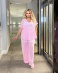 Плисиран chiffonов комплект с мек текстил, Compositionен от 50% viscose и 50% polyester, за елегантен стил.
