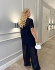 Pleated chiffon set  с viscose и polyester, деликатна текстура и елегантен дизайн, подходящ за официални случаи.
