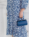 Crepe dress with ruffles , модел YR, с polyester и lycra, показана на модел, подходяща за елегантен стил.