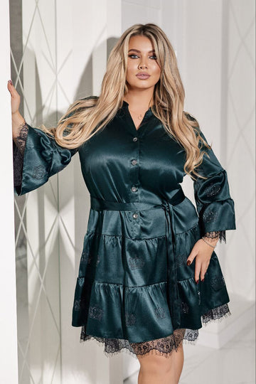 Satijnen jurkje met steentjes