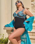 One-piece swimsuit комбиниран от polyester, модел с ярки цветове и модерна кройка, подходящ за плаж и плуване.
