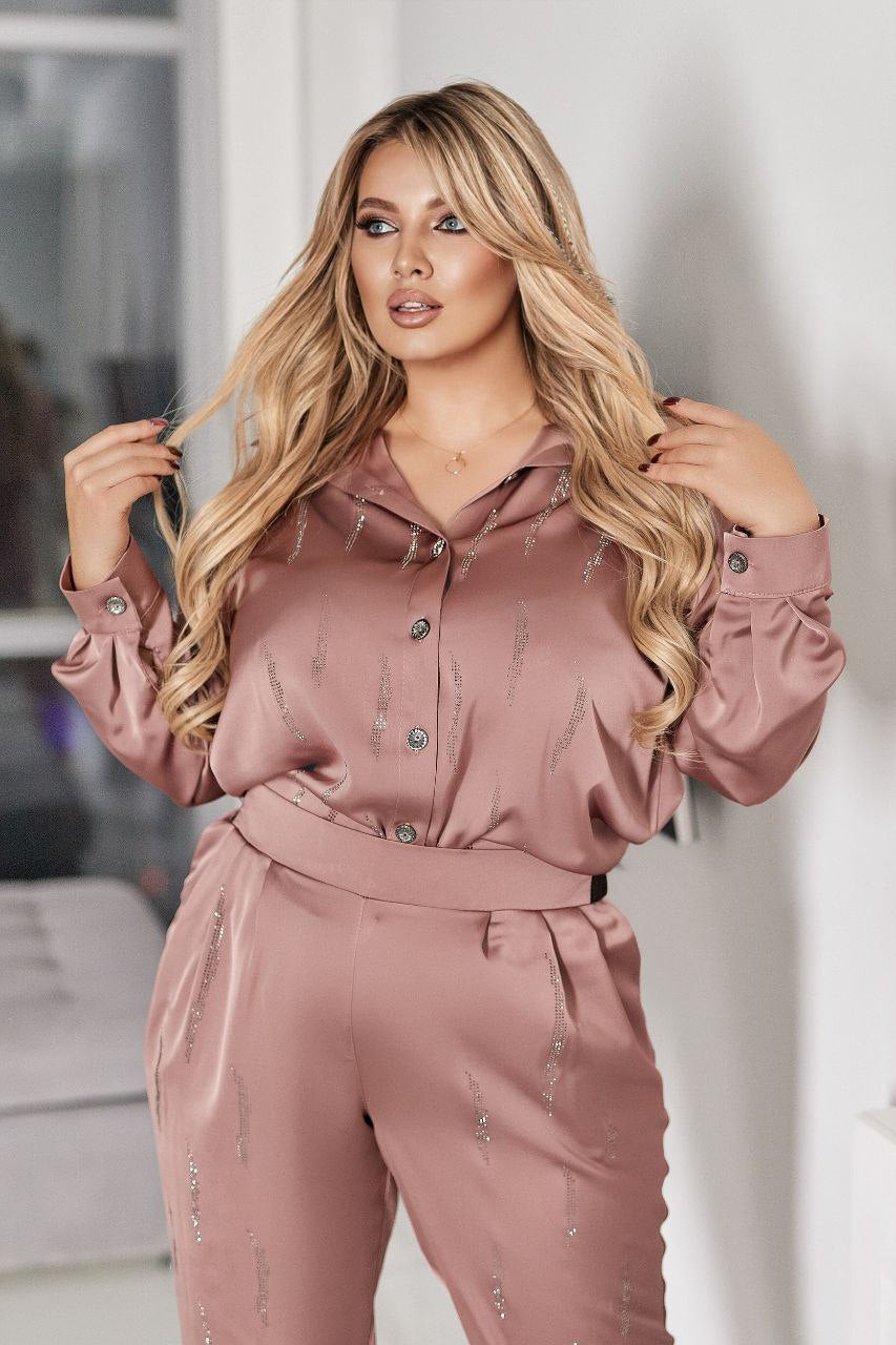 Satén osazený kamínky