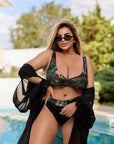 Two-piece swimsuit от polyester, подходящ за плаж и плуване, с ярки цветове и моден дизайн.
