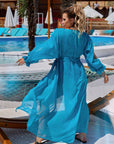 Two-piece swimsuit от polyester, модел с ярки цветни принтов и уup toбен дизайн за плаж и плуване.