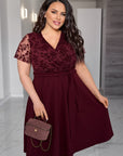 Short dress with decorated mesh , polyester и viscose, модел с елегантен дизайн и прозрачни елементи.