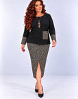 Printed blouse and skirt set made from polyester, viscose and spandex, suitable for everyday style.