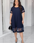 Vestido holgado con bordado