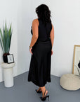 Satin dress and soft jumper set, polyester, viscose and elastane, with graceful design and elegant look.